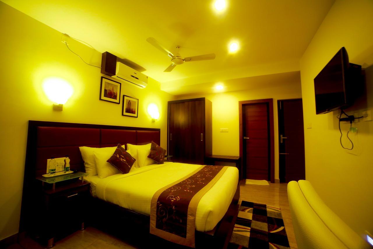 D Breeze Suites Devanahalli Oda fotoğraf