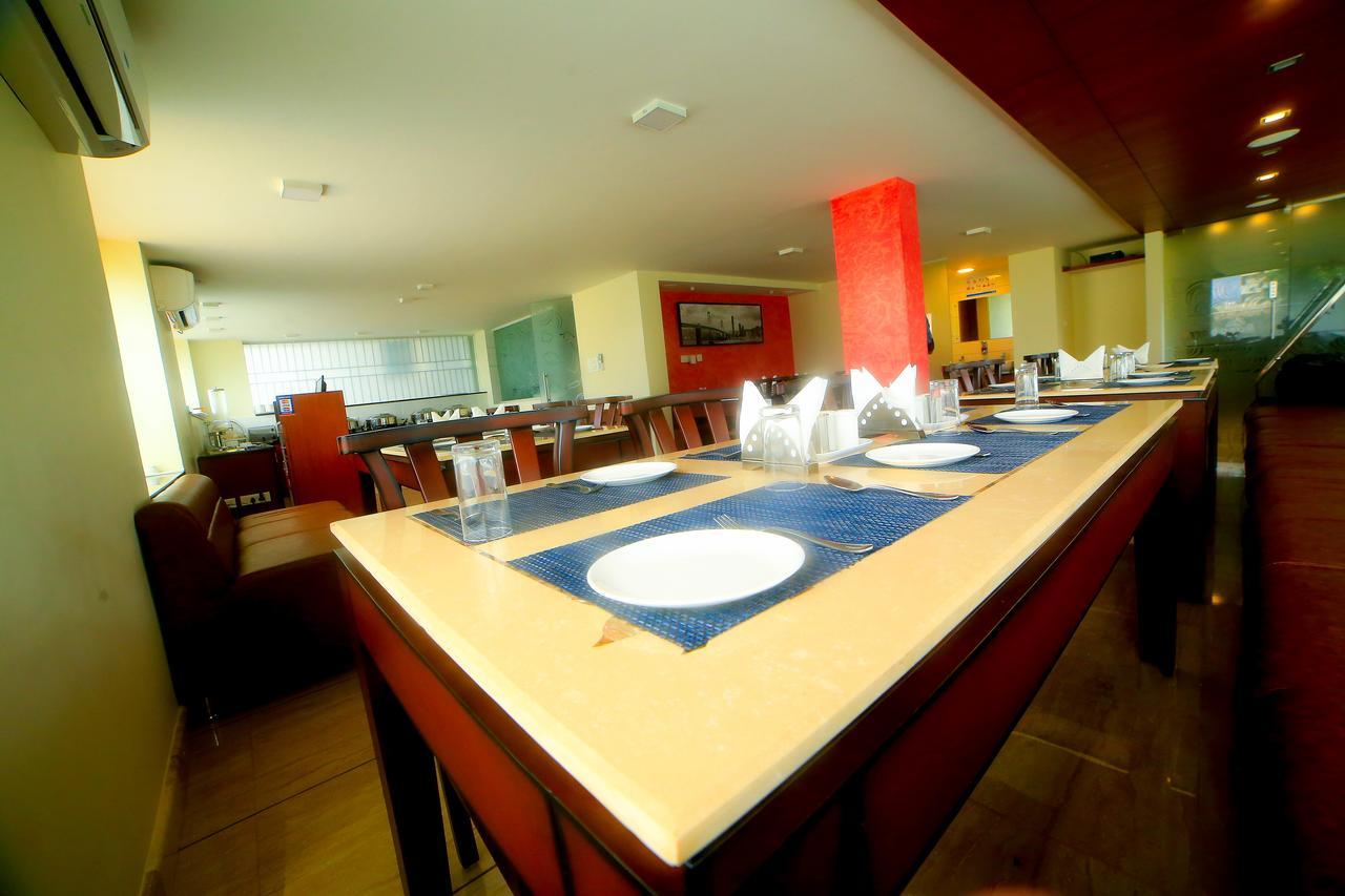 D Breeze Suites Devanahalli Oda fotoğraf